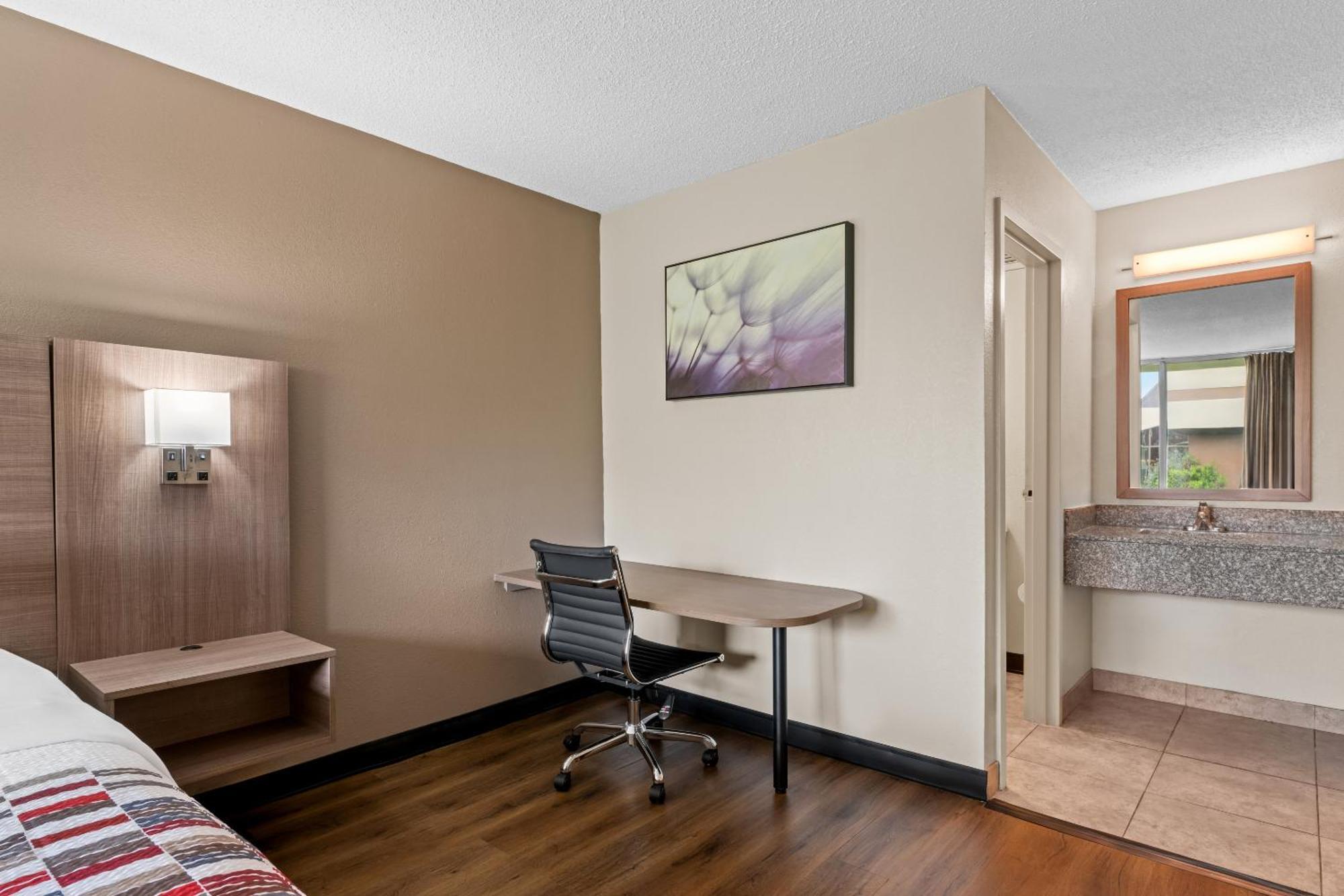 Red Roof Inn Charlotte - Airport Екстер'єр фото