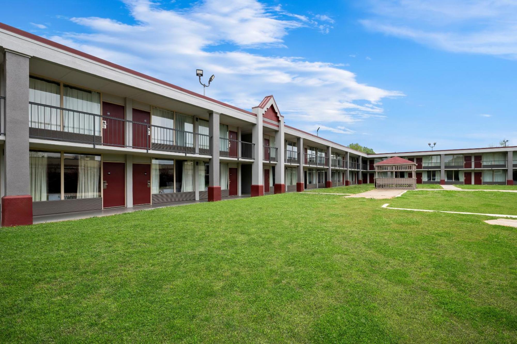 Red Roof Inn Charlotte - Airport Екстер'єр фото